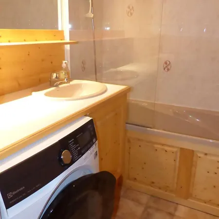 Moderne Avec Balcon Et Garage, Au Pied Des Pistes Au Chinaillon Pour 4 Personnes - Fr-1-458-161